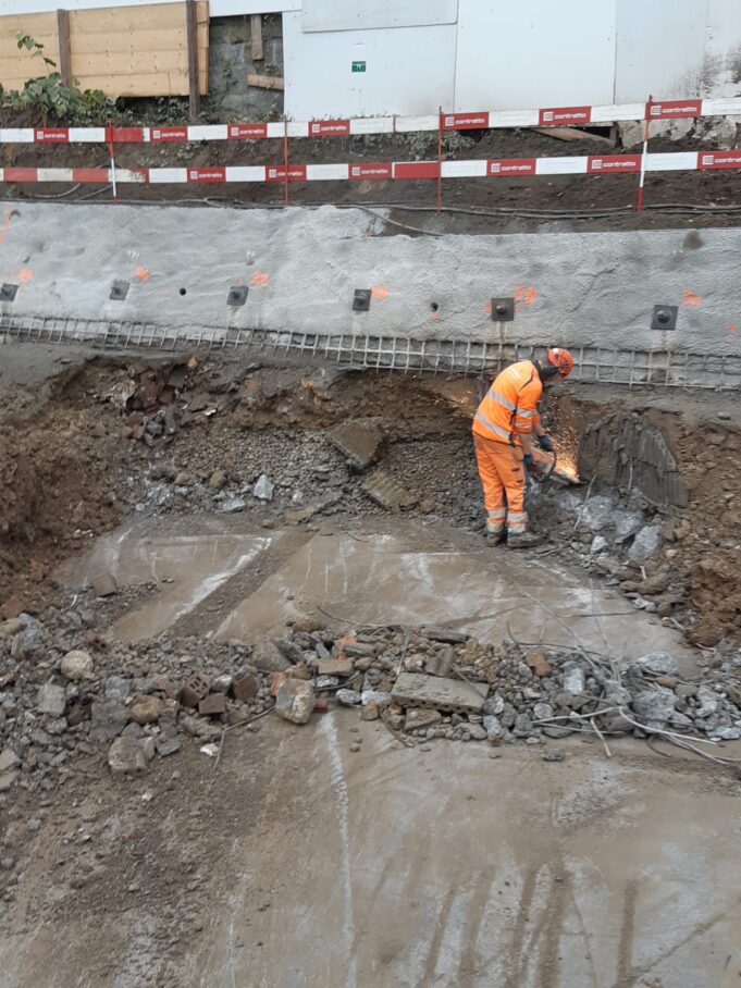 Rückbau und Baugrubensicherung mit Nagelwand in Zug Tiefbauarbeiten der Contratto AG Goldau